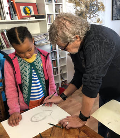 Kinder beim Experimentieren