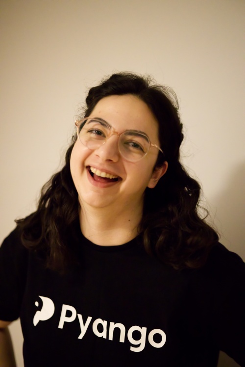 Roya Farrokhzade's profile picture